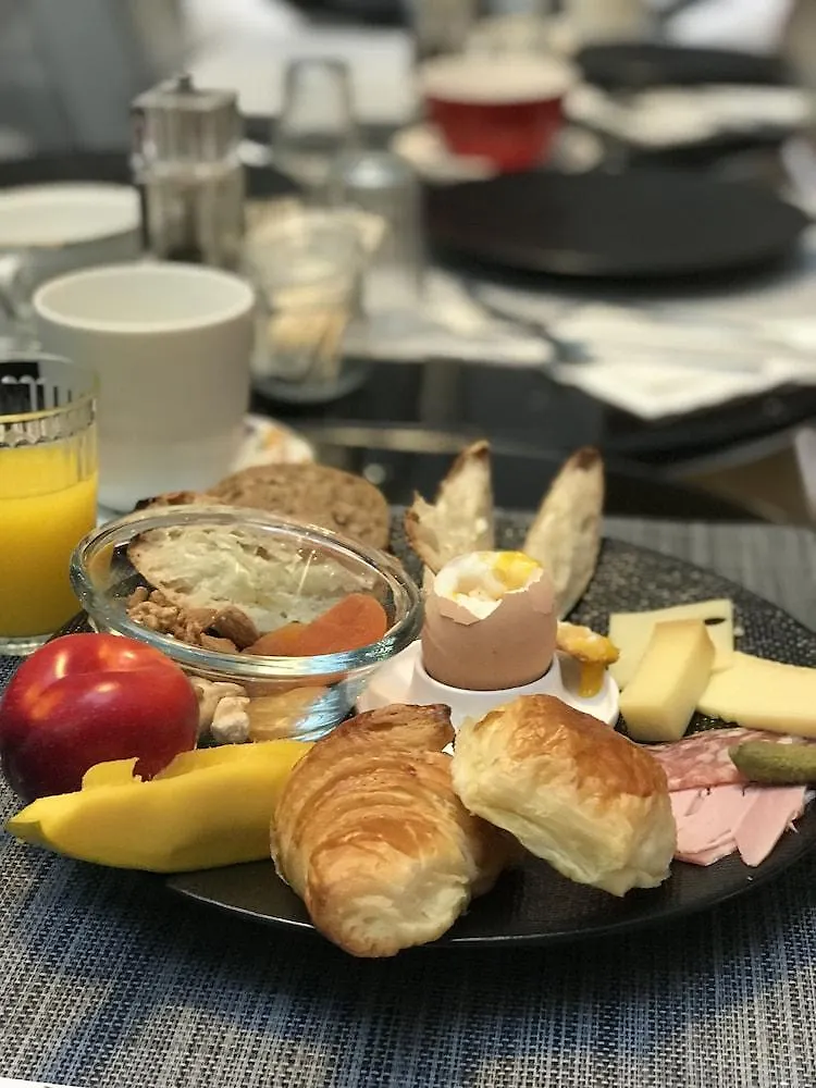 Otel Le Basile Paris